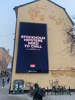 Hipsters på Södermalm i Stockholm uppmanas att "chilla". Foto: Henrik Göthlin