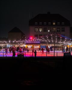 Skridskoåkning precis vid kajen och Inderhavnsbroen. Foto Daniel Rasmussen