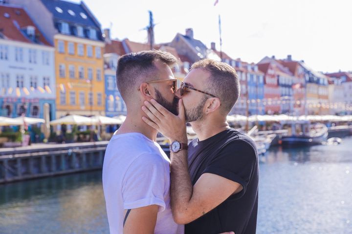 50 par från hela världen gifter sig på samma dag. Foto: World Mappers