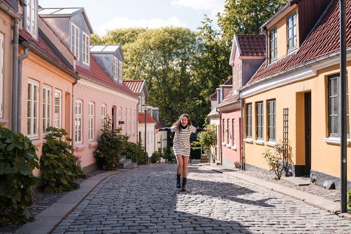 Turistambassadör Taapsee Pannu lyfter Odense som resmål. Foto: Benjamin Dalby/VisitOdense