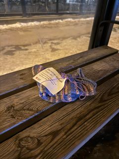 Värmande plagg för ett varmare samhälle.