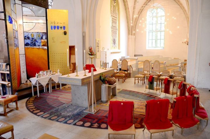 På söndag den 14 juni är det präst- och diakonvigning i Växjö domkyrka.