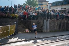 Max Peter Bejmer inför storpublik på sprinten i Oskarshamn under O-Ringen 2024.