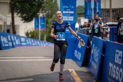 Alva Sonesson spurtar imål på en tredjeplats.