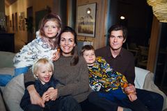 Familjen Björk Örde bestående av mamma Lisa 40 år, pappa Jonas 40 år samt barnen Knut 4 år, Askil 7 år och Ester 10 år.