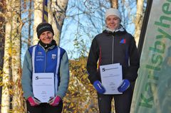 Topp tre i D20. Från vänster: Signe Hördegårdh och Freja Hjerne. Trean Tilia Olsson deltog inte på SM ultralång.