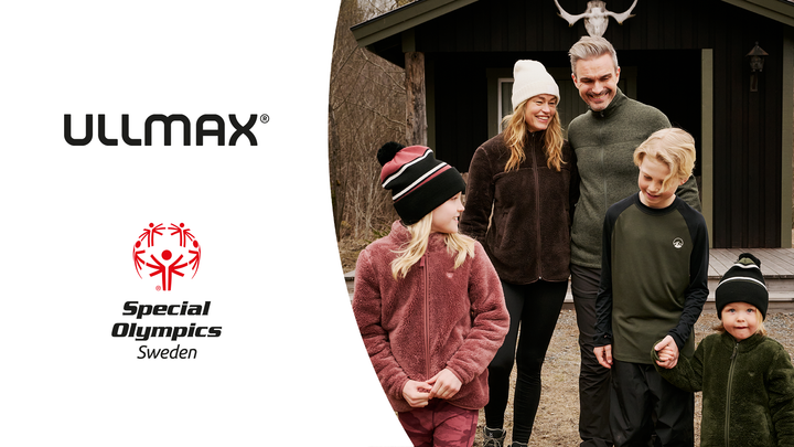 Montage med logotyper för Ullmax och Special Olympics Sverige, tillsammans med ett fotografi på en familj med två vuxna och tre barn. De har funktionskläder för höst och står utanför en stuga.