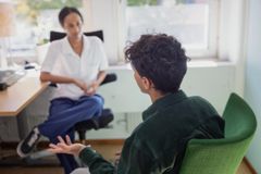 DHPC är ett skriftligt meddelande som innehåller ny, viktig information om läkemedel. Syftet med att skicka DHPC är att nå personal inom hälso- och sjukvården med ny information som är av betydelse för att behandlingen av patienter ska kunna utföras på ett ändamålsenligt och säkert sätt.