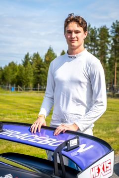 Viktor Larsson, dubbeltvåa i Porsche Sprint Challenge.