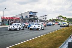 Start race 1. Lukas Sundahl (74), Daniel Ros (1)