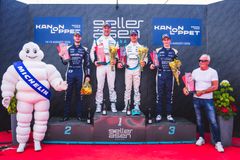 Prispall race 1. Fr.v: Gustav Bergström, Per Anderson, William Siverholm, Theo Jernberg, Lasse Hansson.