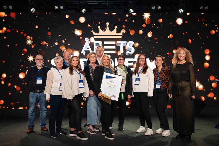 Förra årets vinnare, Städtjänst Westlund tillsammans med juryn för priset Årets Städföretag