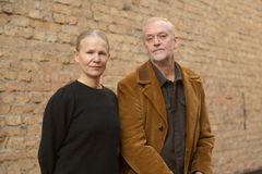 Helena Franzén och Håkan Jelk har skapat dansfilm tillsammans under många år. Med Brytpunkt gör de ännu en unik installation där dansen uttrycker känslor om vår sköra existens. Foto Håkan Jelk.