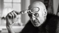 Stuart Mayes – konstnären Stuart Mayes är en av konstnärerna som visar utställningen Uppländsk salong på sitt modersmål – engelska. Foto: Daniel Ekbladh.