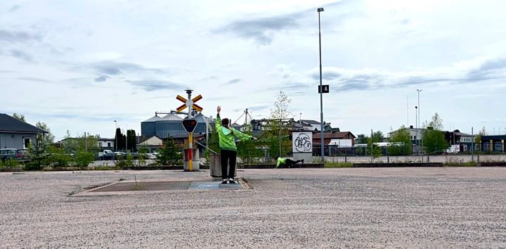 Cords – en platsspecifik koreografisk performance av Mema Dans i Främre Boländerna sommaren 2025. Foto: Thomas Hultgren.