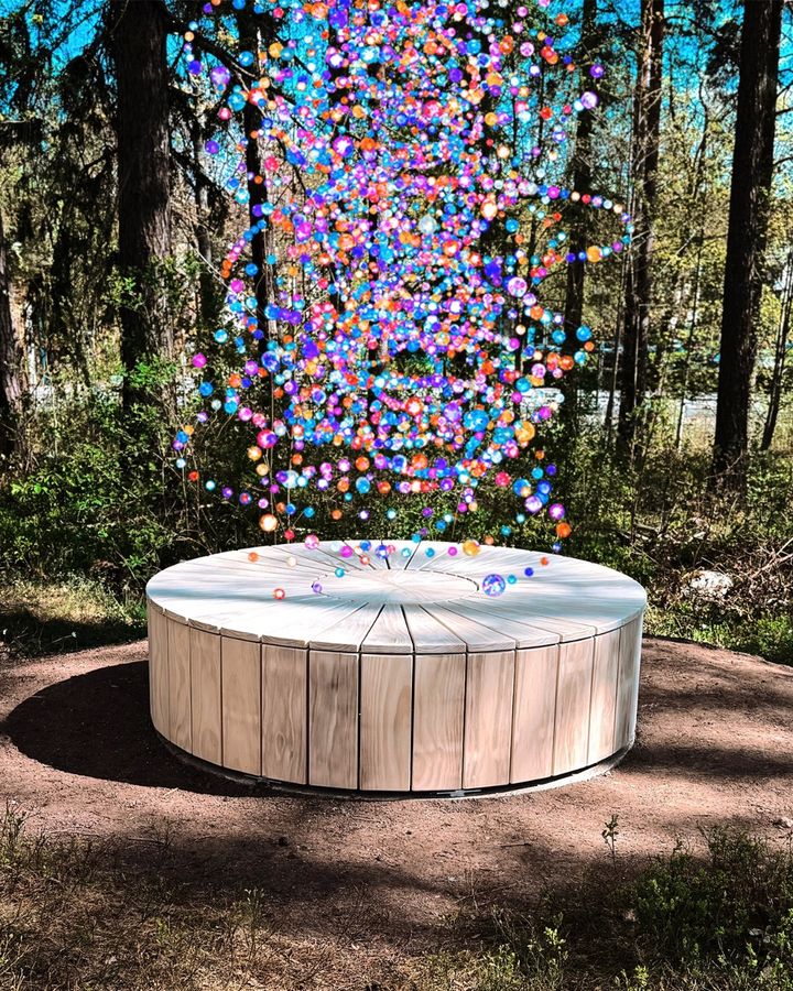 Konstverket Elegy, av Dodda Maggý är nu på plats i Lyrikparken i Ulleråker. På lördag invigs parken och konstverket officiellt. Foto: Uppsala kommun.