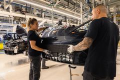 Enorma investeringar har gjorts i SEAT & CUPRA:s fabrik i Martorell för tillverkningen av nya Electric Urban Car Family, som Volkswagenskoncernens lilla elbilsfamilj kallas.
