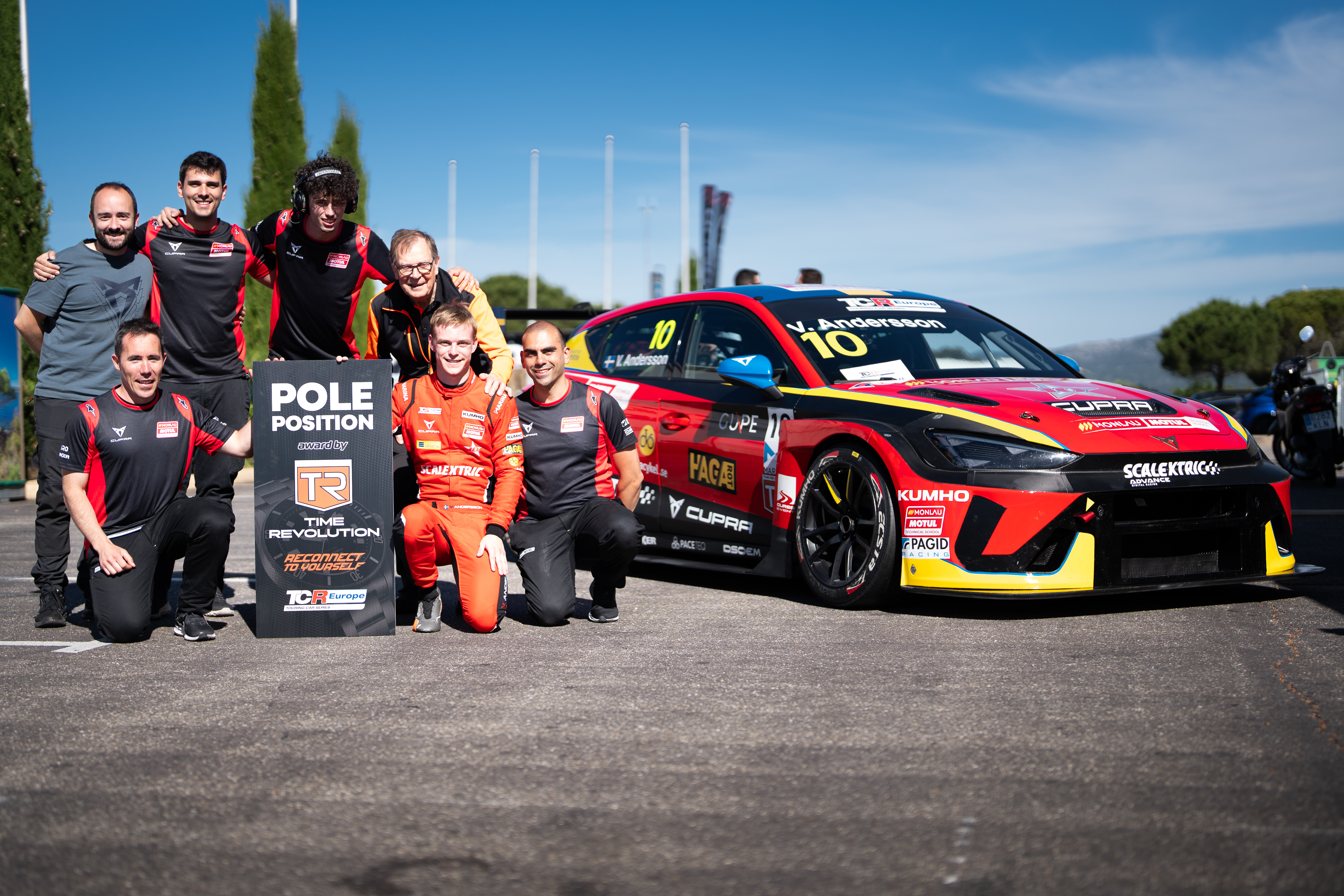 Varvrekord, pole position och P2 för Viktor Andersson och CUPRA Leon VZ TCR!
