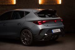 CUPRA Leon går att beställa med CUSTOM CUPRA by ABT från och med juli.