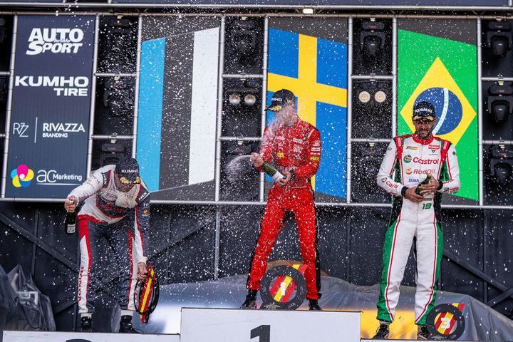 Viktor Andersson vinner TCR Spain på Circuit Ricardo Tormo i Valencia.