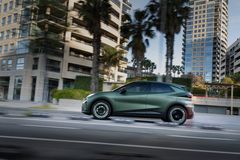 Plus-versionen av CUPRA Raval finns med tre uppgraderingspaket: EDGE, DRIVE och LIGHT & SOUND.