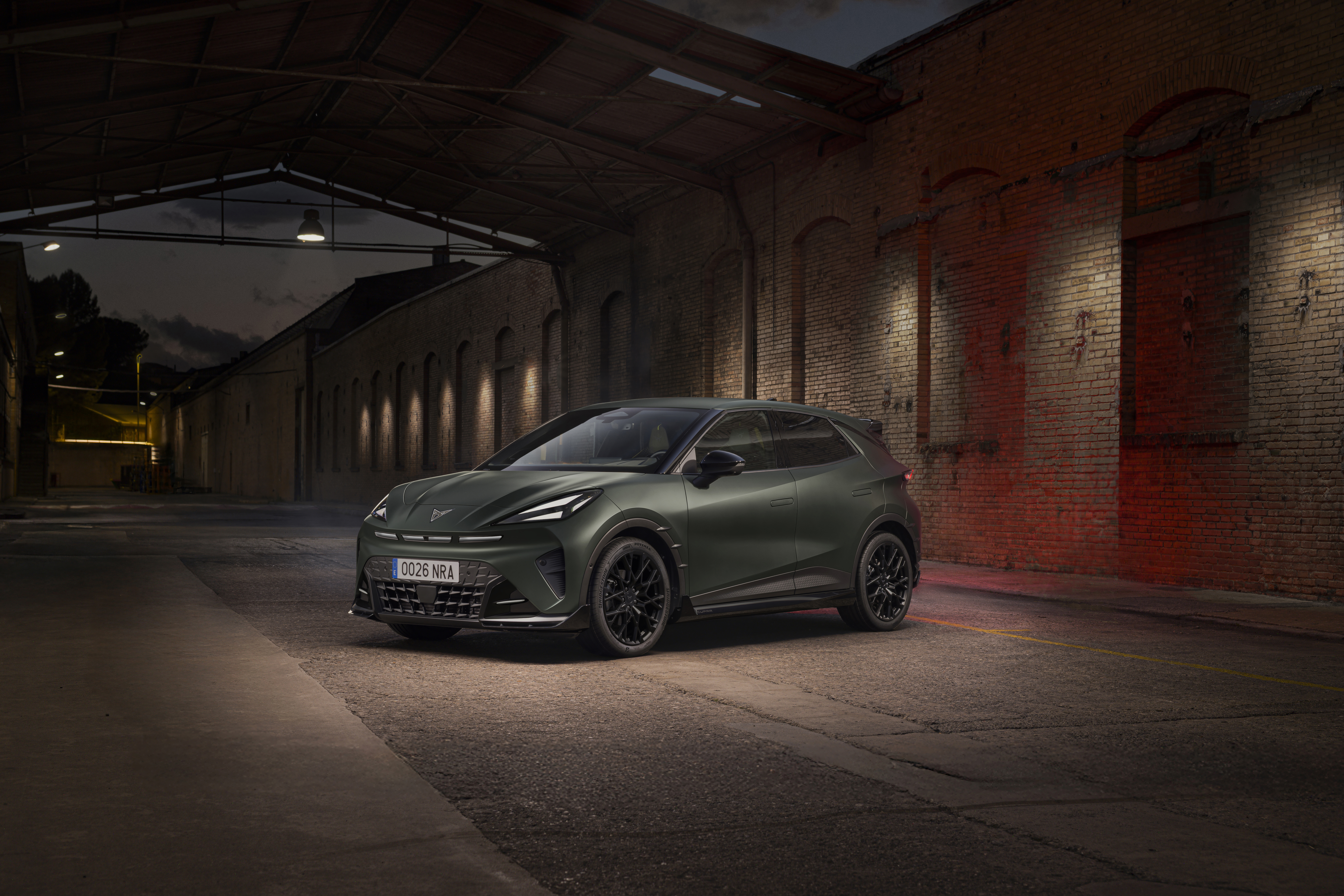 CUPRA debuterar på bilsalongen i Paris med Raval CUSTOM CUPRA by ABT och CUPRA KIRO:s Formula E-team