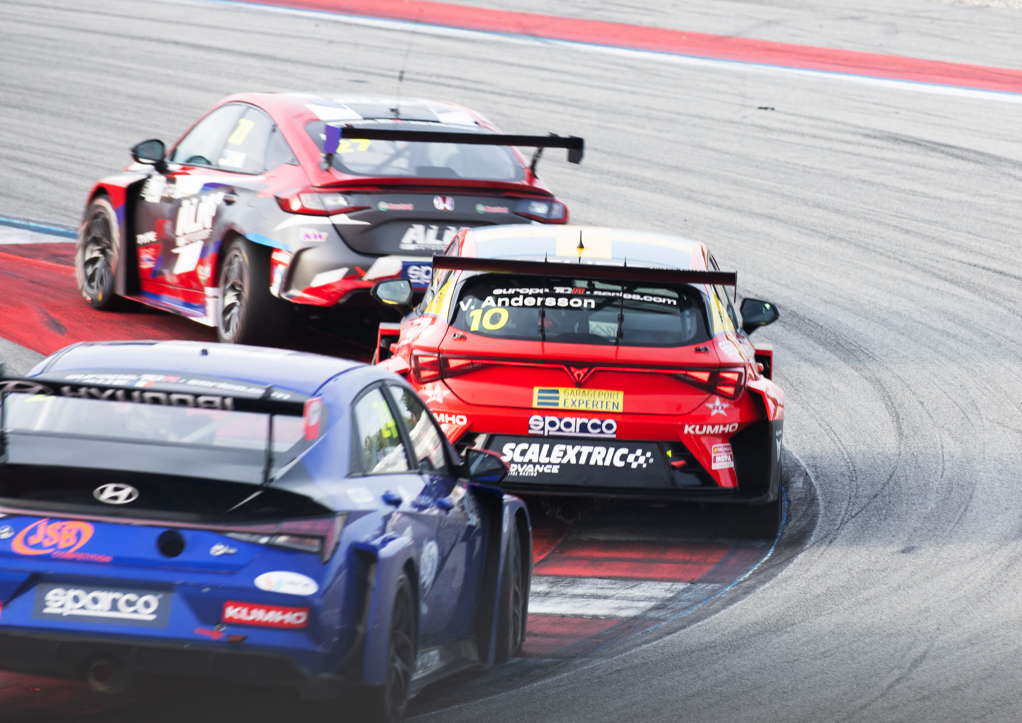 Viktor Andersson avslutade TCR Europe med pallplats – siktar på titel i TCR Spain