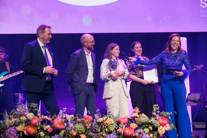 Cecilia Jansson och Johanna Andersson tog emot priset på finmiddag i Malmö. Fotograf: David Jonsson