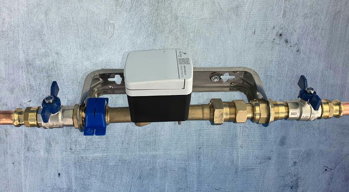 Digital vattenmätare av den modell som kommer att installeras hos alla med kommunalt dricksvatten i Uppsala kommun med start 2026.