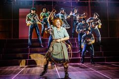 Pia Johansson med ensemblen. Foto: Sören Vilks