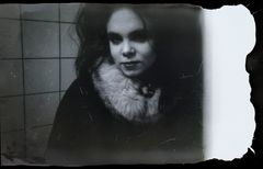 Möt den förlösande punken i Stockholm genom Hatte Stiwenius fotografier från 1977 till 1987.

När: 28 oktober 2023–25 augusti 2024
Var: Stadsmuseet i Stockholm, Tunnvalvet, plan 0
Fri entré

https://stadsmuseet.stockholm/utstallningar/tillfalliga-utstallningar/sthlms-parlor/