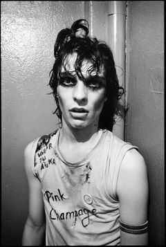 Möt den förlösande punken i Stockholm genom Hatte Stiwenius fotografier från 1977 till 1987.

När: 28 oktober 2023–25 augusti 2024
Var: Stadsmuseet i Stockholm, Tunnvalvet, plan 0
Fri entré

https://stadsmuseet.stockholm/utstallningar/tillfalliga-utstallningar/sthlms-parlor/