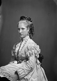 Porträtt av mademoiselle Mathilda Olsson. Fotograf: Wilhelm Lundberg År: okänt