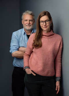 Grundarna till LasseMajas Stiftelse författaren Martin Widmark och illustratören Helena Willis