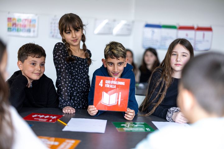 AcadeMedias grundskolor och Vittra har språkutveckling och läsning som ett prioriterat fokusområde. Nu får Vittra högsta betyg av Skolinspektionen.