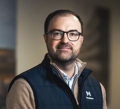 Vd Moelven Byggmodul, Henrik Asp