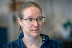 Sandra Karlsson, logoped, konstaterar att rätt konsistens på maten för en person med sväljsvårigheter kan ha mycket stor betydelse och är en del av patientsäkerheten.