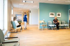 Väntrum Kumlas nya vårdcentral.