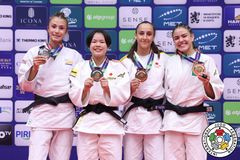 Sofia Cordova längst till vänster.