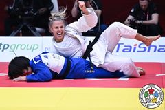 Ida Eriksson gör segergest efter att ha vunnit brons på Grand Slam i Abu Dhabi.