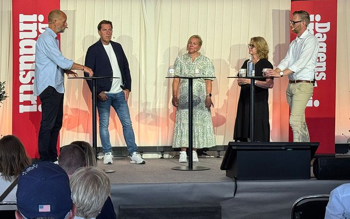 Samtal om allmännyttan i Almedalen. Från vänster: Anders Carlén (Bonnier Business Media), Fredrik Törnqvist (vd Stångåstaden), Anna Mellström (vd Botkyrkabyggen), Cathrine Holgersson (vd Sveriges Allmännytta) och Christian Kylin (vd HFAB). Foto: Helene Ahlberg