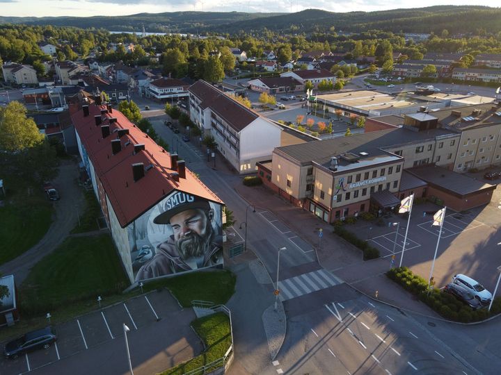 Årjäng i Värmlands län är Sveriges bästa kommun för unga att bo i. Det visar LF Fastighetsförmedlings återkommande rankning av ungas boendesituation i landets kommuner.