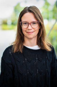 Carin Rehncrona har beviljats postdoc-medel från Handelsrådet för en tvåårig forskningssatsning vid Center for Retailing, Handelshögskolan i Stockholm. Hennes forskarfokus ligger på friktion i betalningar.