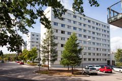 Fastigheten på Gärdet omfattar över 400 studentbostäder och är hem för ett stort antal studenter. Här ligger även husvärdskontoret för alla fastigheter inom området Jerum.