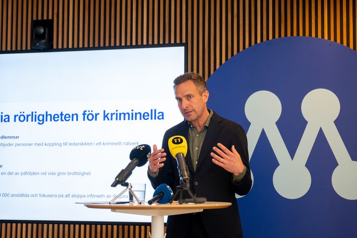 Moderaternas toppkandidat till Europavalet Tomas Tobé presenterar partiets valmanifest.