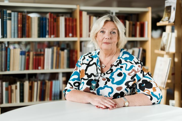 Svenska Röda Korsets ordförande Anna Hägg-Sjöquist leder arbetet i juryn som utser det vinnande bidraget.