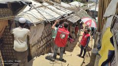 Utbildade volontärer rycker in för att hjälpa till att inspektera hus före och efter varje cyklon.