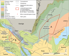 Berggrundskarta från slutrapporten som visar södra Sveriges och södra Östersjöns sedimentära ytberggrund samt de två undersökningsområdena som pakas ut som lämpliga reservoarer för koldioxid inom SGU:s regeringsuppdrag.
A) Gotland och sydöstra Östersjön
B) sydvästra Skåne och sydvästra Östersjön. 
Observera att Karbon saknas i tidskalan i teckenförklaringen då inga karbonska sedimentära bergarter är kända i ytberggrunden.