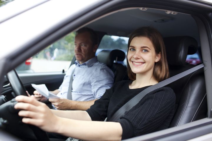 Transportstyrelsen lämnar förslag på förändrad förarutbildning för personbil.