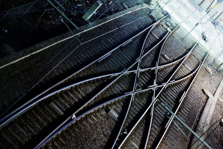 Järnvägsspår uppifrån.